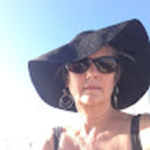 Meet your Posher, Debbie